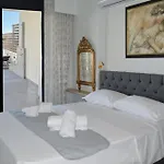 Sea View Sunrise Luxury Apartmán *