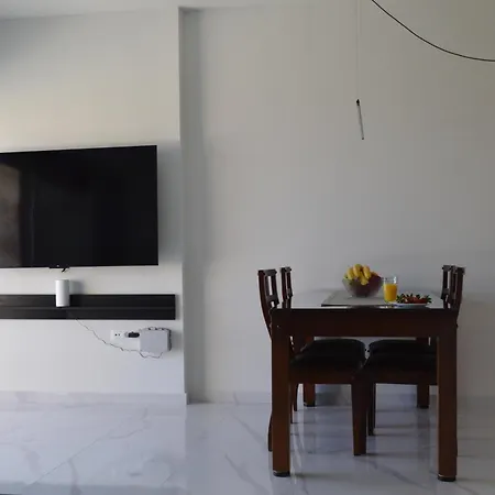 Sea View Sunrise Luxury Apartment *
